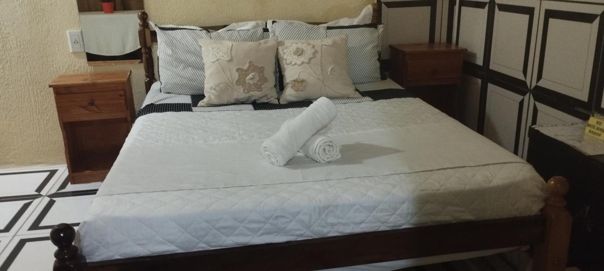 Hostel Damaris Пуерто Игуасу Стая снимка